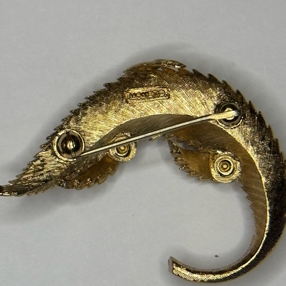 Vintage Monet Swirl Pin - Picture 6 of 7